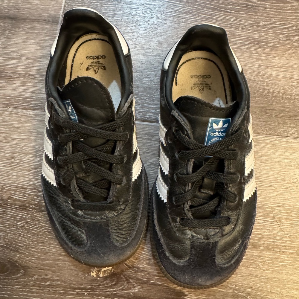 Toddler sambas